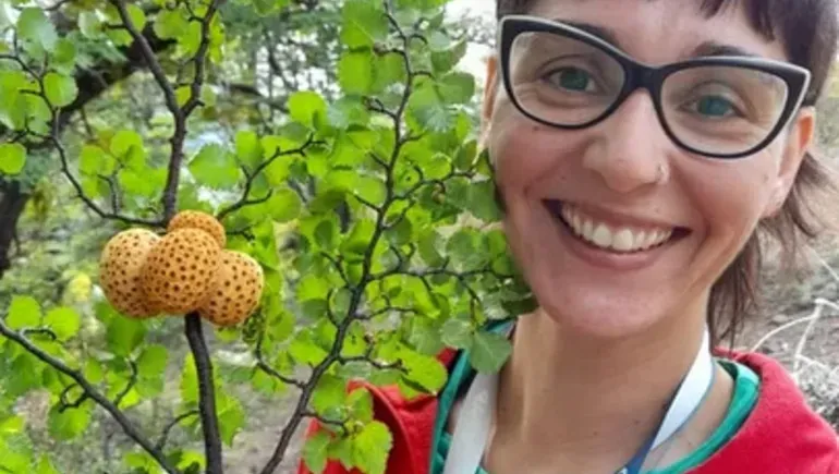 Screenshot 2025-12-19 at 10-56-46 Una becaria del Conicet descubrió en la Patagonia dos hongos que no crecen en ninguna otra parte del mundo