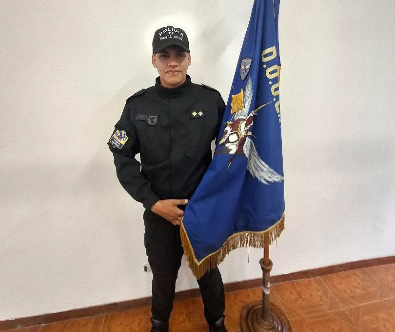 FELICITACIONES AL OFICIAL SUBINSPECTOR LEANDRO NICOLÁS GONZÁLEZ 🎉La Policía de la Provincia de