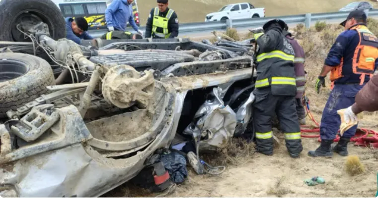 Accidente arbitros camioneta.jpg 2