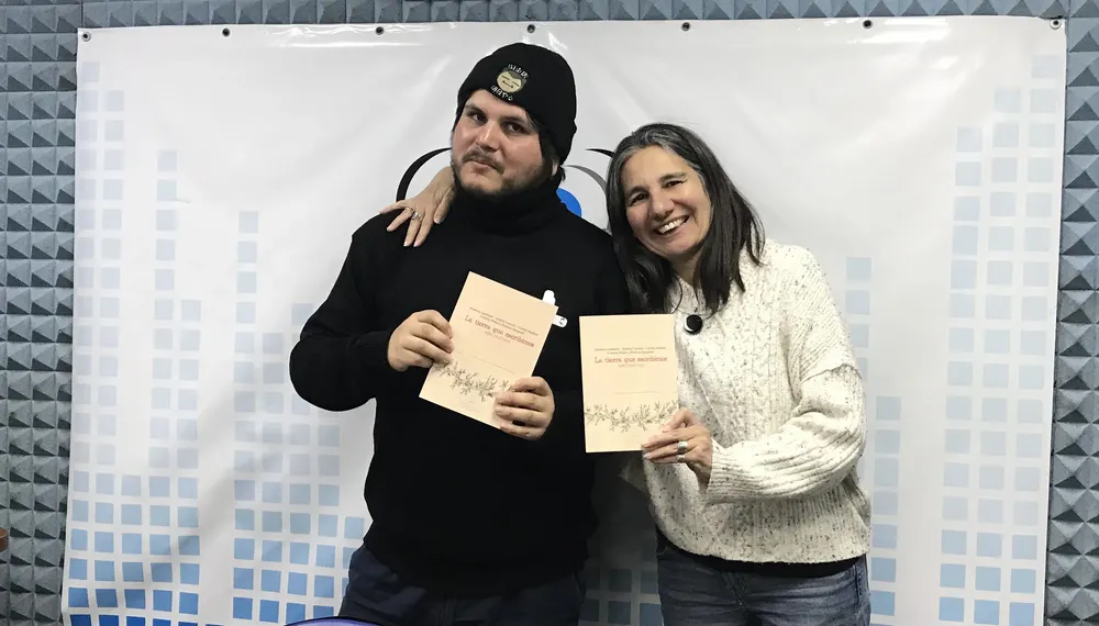 61E942AF-8E44-4D18-A4E8-6099742249CD