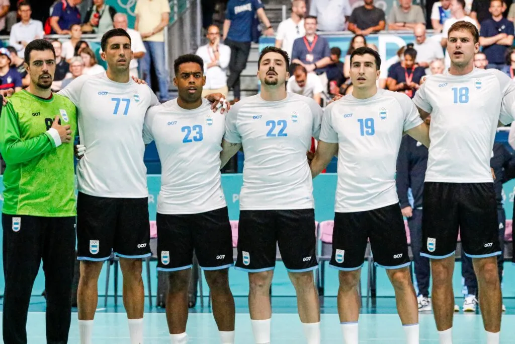 Handball con Dinamarca