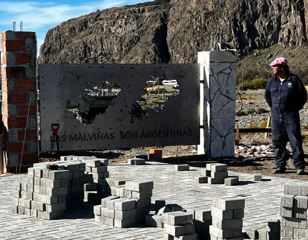 Monumento Malvinas Chalten sl