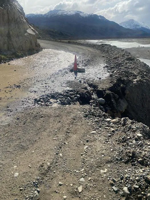 ruta al lago del desierto arreglos
