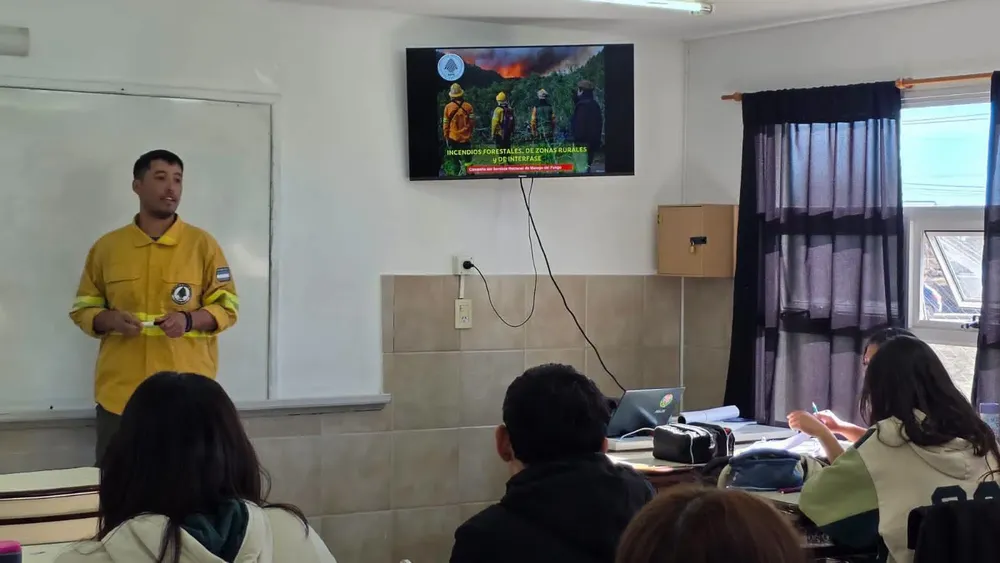 Charla Parques Nacionales en escuelas prevencion de incendios 02