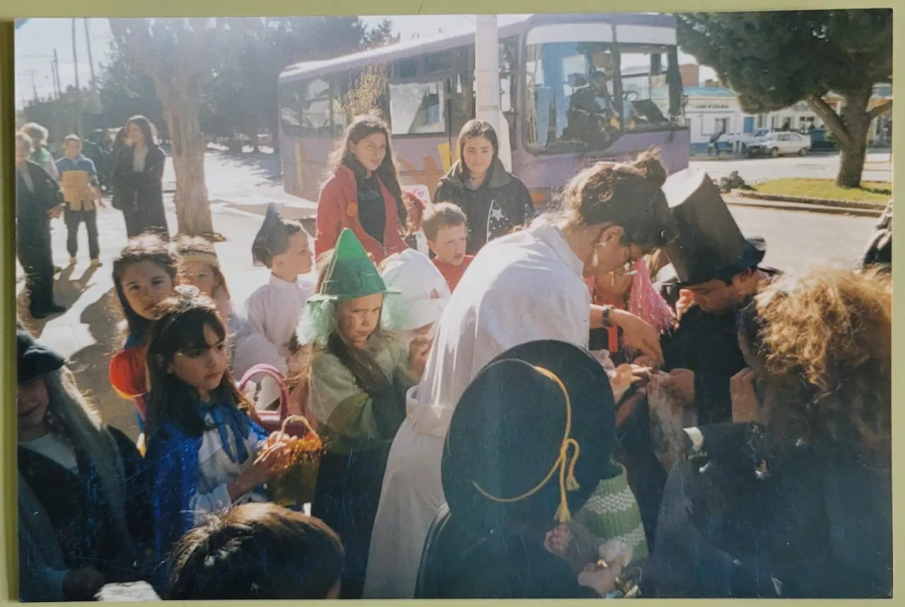 21FF93BD-8AE9-4766-8E65-7E24C3EC4F6B