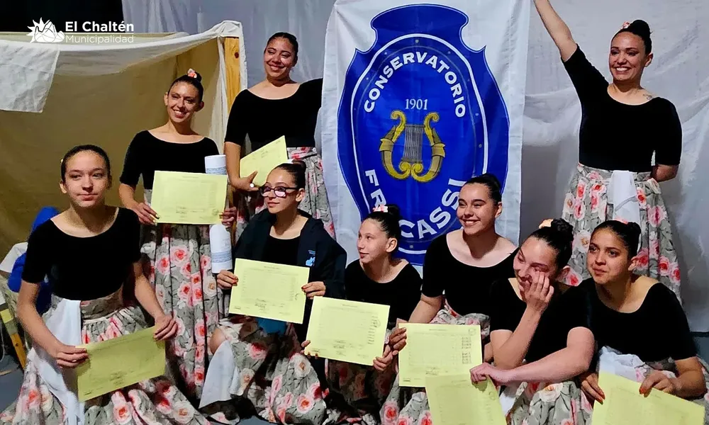 chalten egresadas de Folklore1