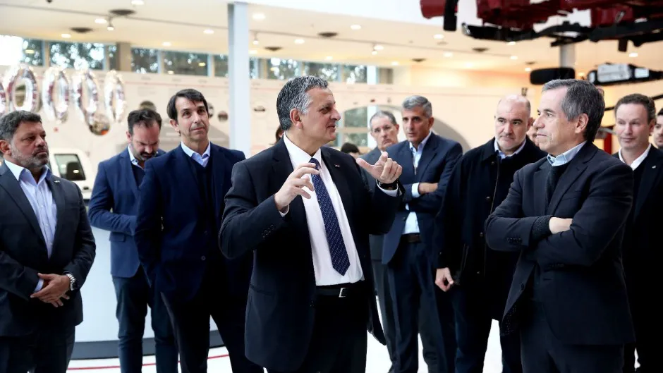 6660e21bab170_940_529! (1)